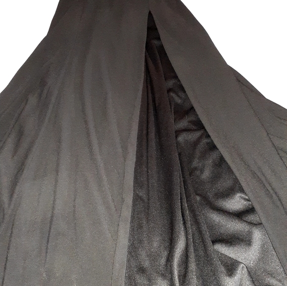 Formal gown - Picture 3 of 10